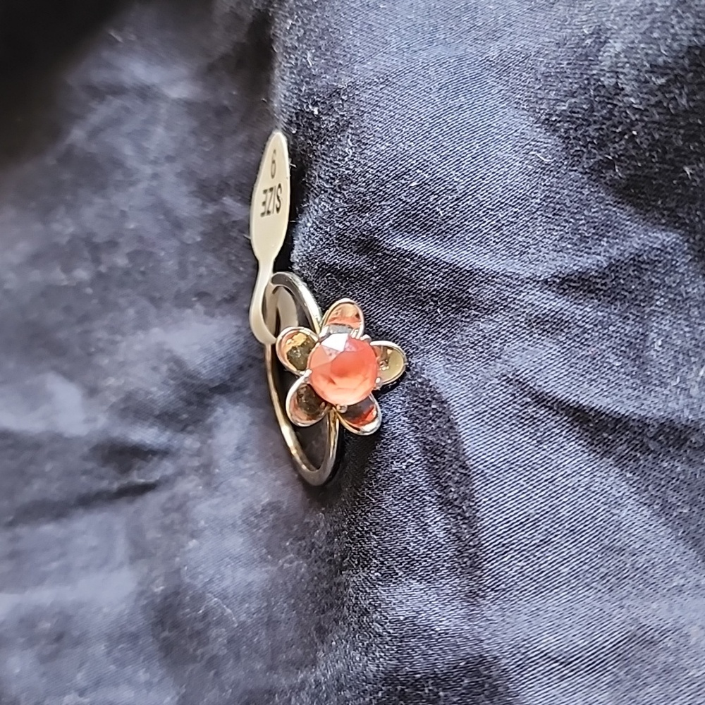 NWT Fragrant Jewels Flower Ring